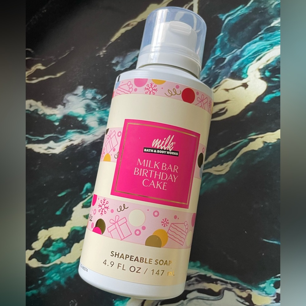 NWT Bath & Body Works Milk Bar Birthday Cake Shapeable Soap 🎂 Limited Edition